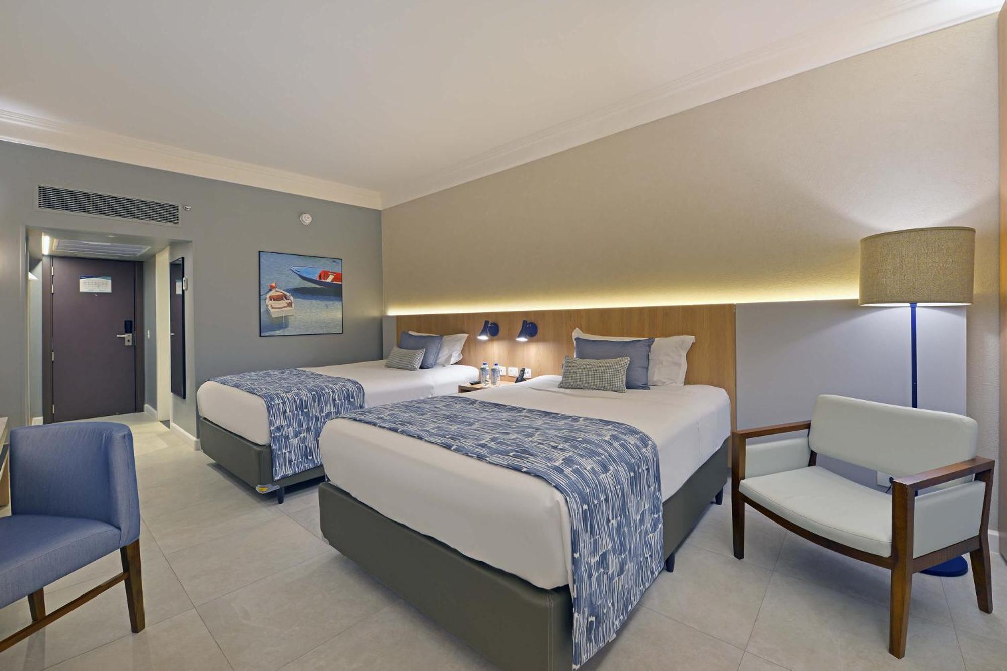 Hotel Deville Prime Салвадор Екстериор снимка A room at the hotel
