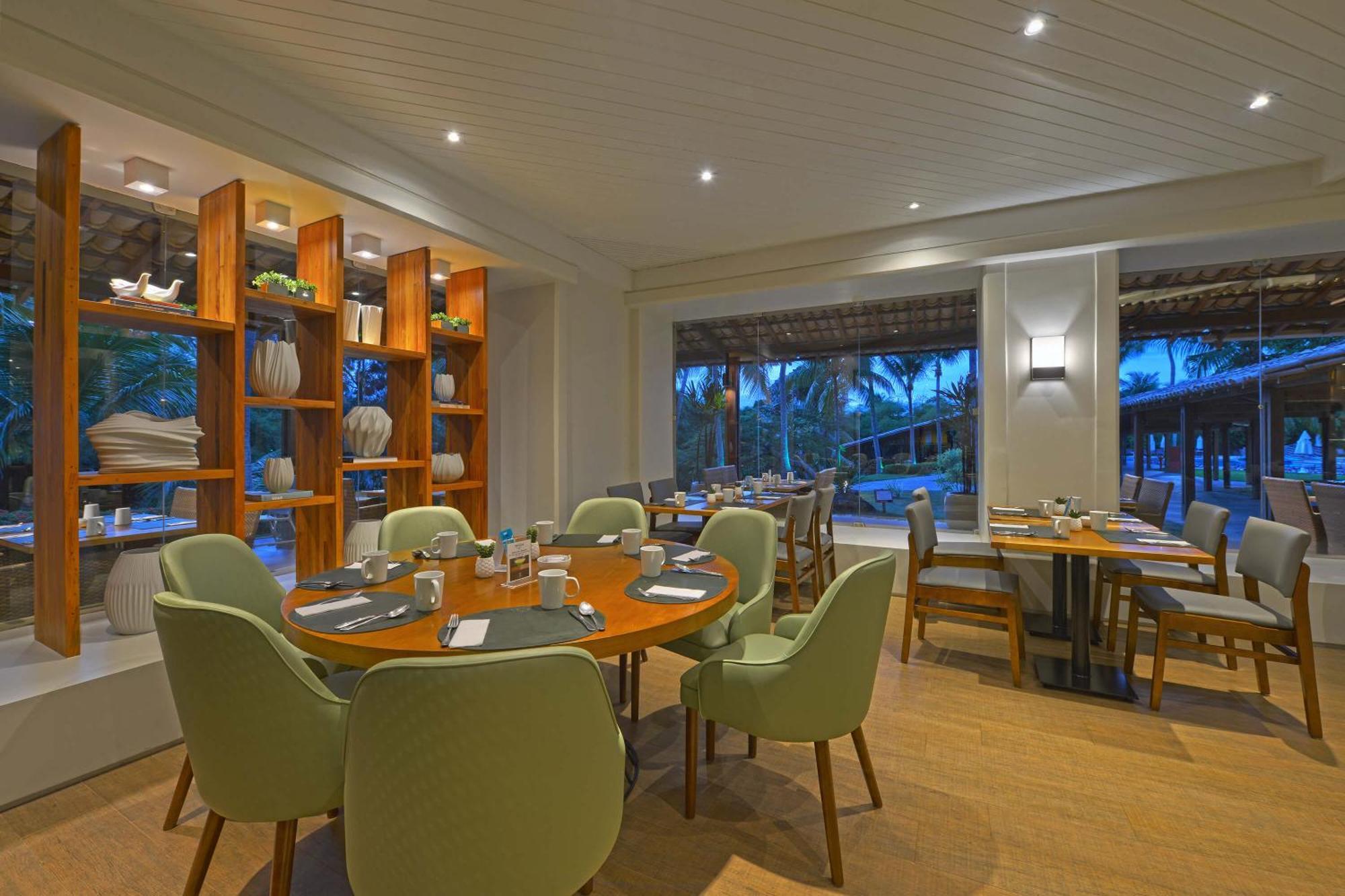 Hotel Deville Prime Салвадор Екстериор снимка The restaurant at the resort