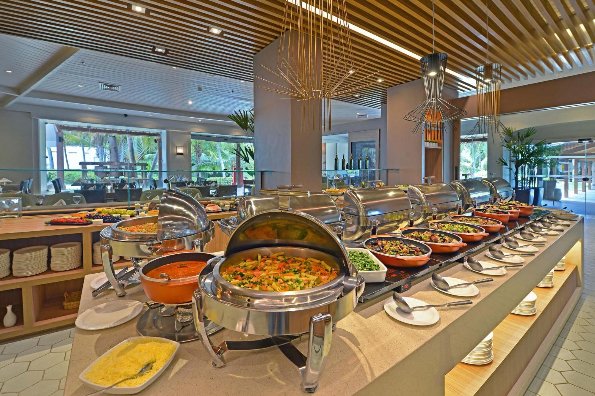 Hotel Deville Prime Салвадор Екстериор снимка A buffet at a hotel