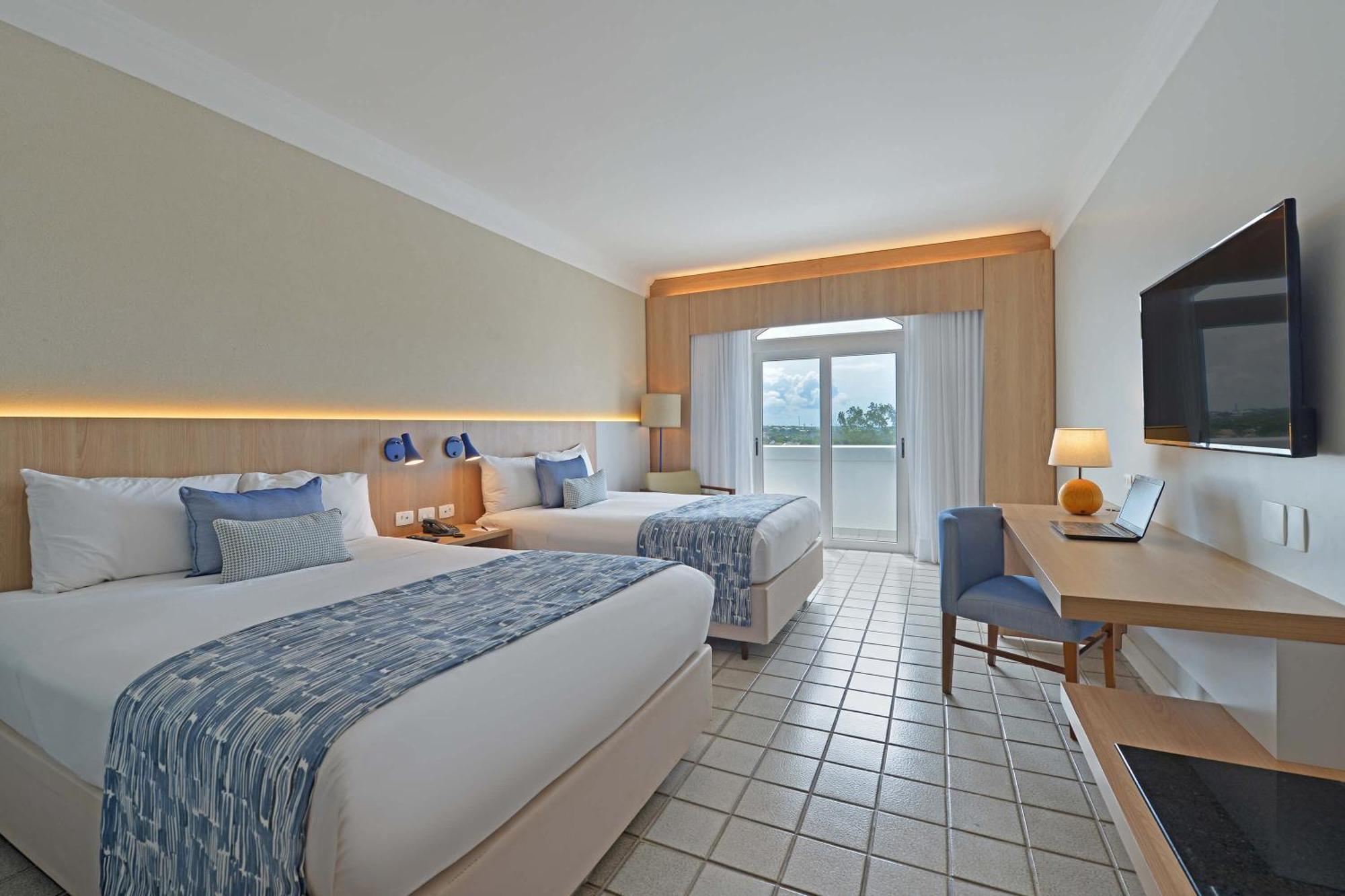 Hotel Deville Prime Салвадор Екстериор снимка A room at the Iberostar Grand Hotel Bávaro