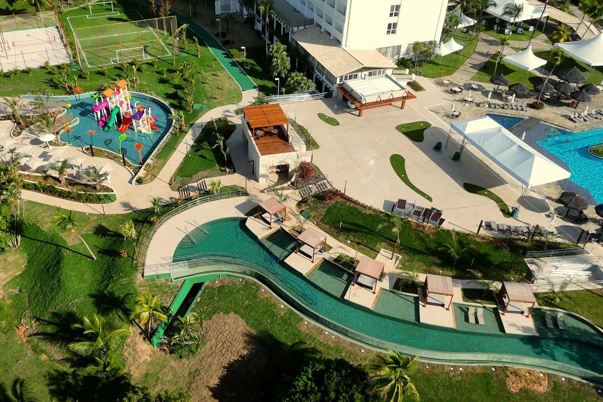 Hotel Deville Prime Салвадор Екстериор снимка Aerial view of the resort